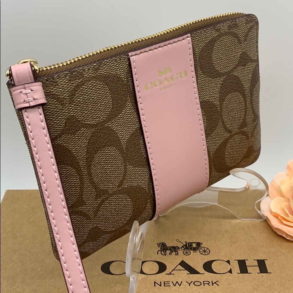 COACH Corner Zip Wristlet In Signature Canvas - Picture 4 of 8